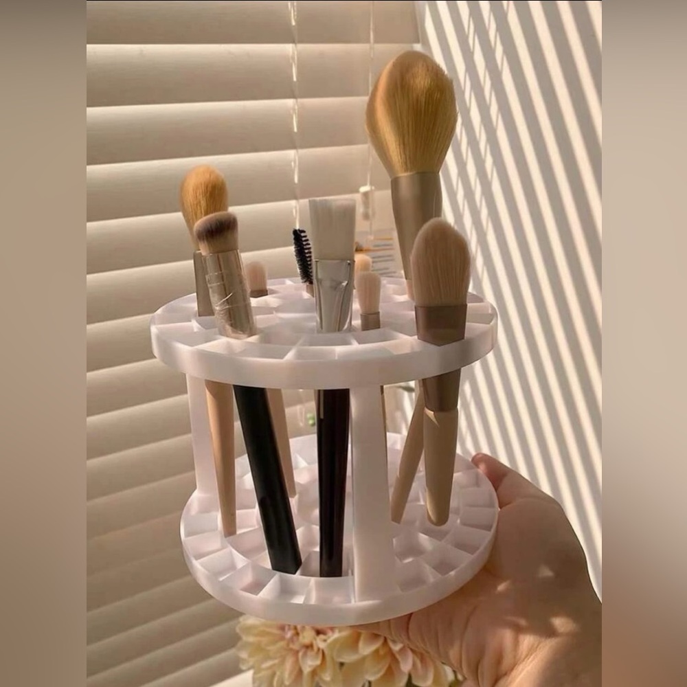Brush Storage